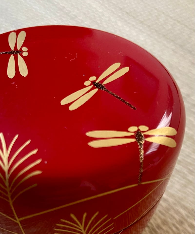木製 漆塗り】トンボ秋草（芒とハギ）絵図 蒔絵 中棗赤 | ginyoudo