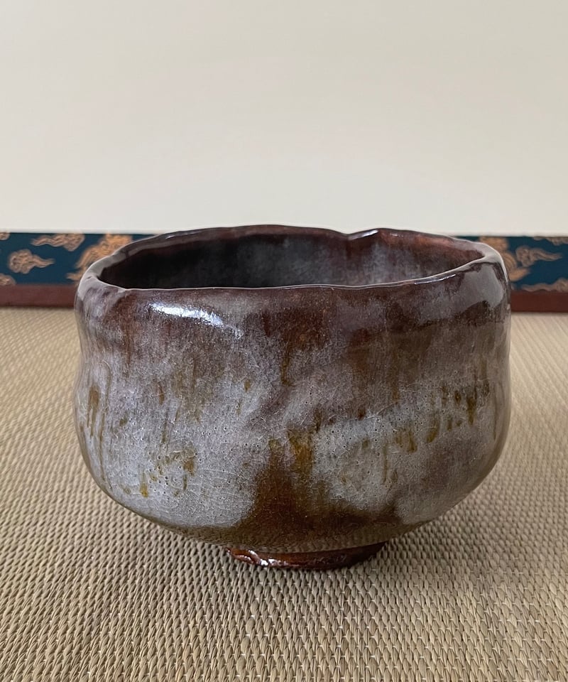 桐共箱 美品】在銘 大藪窯 岩村与詩夫造 大樋焼 おおひやき 茶碗