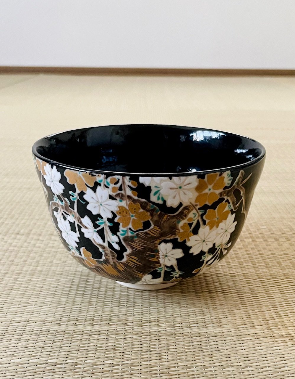 在銘 紙箱付】宮地英香 黒仁清 桜 さくら 茶碗 | ginyoudo