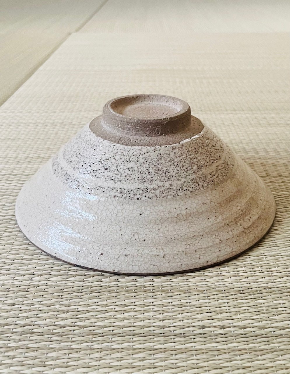 美品 桐共箱付】在銘 松本鉄山造 鐵山 唐津 平茶碗 夏茶碗 | ginyoudo