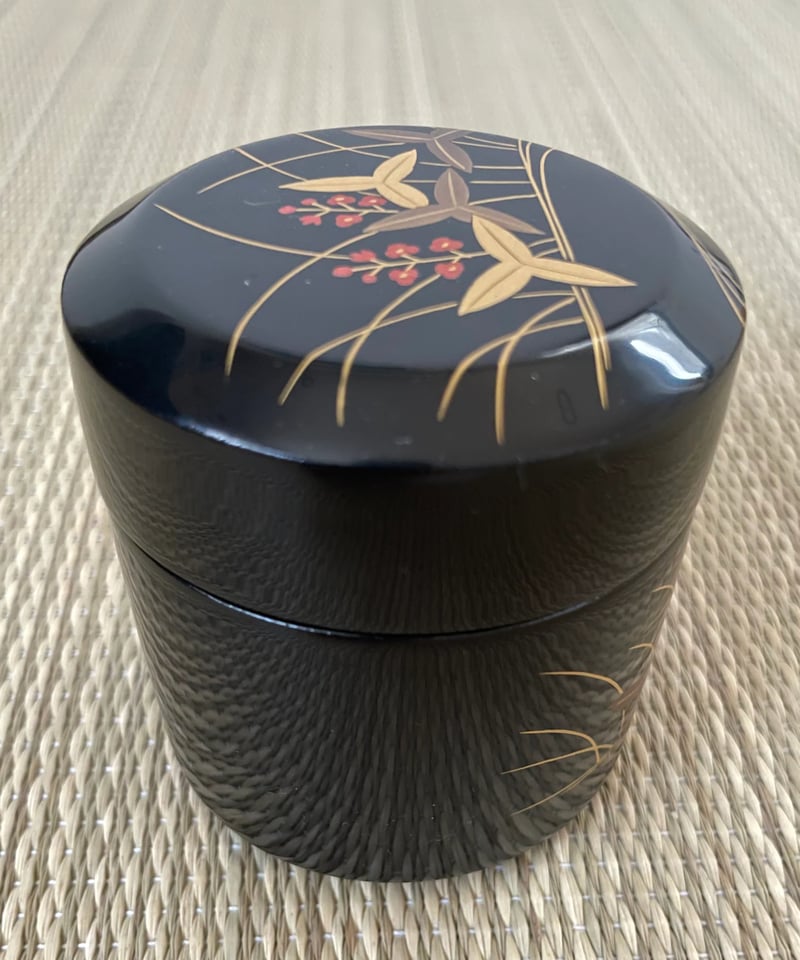 美品】雪吹棗 ふぶき薄茶器 沢瀉に流水蒔絵 黒 金 | ginyoudo