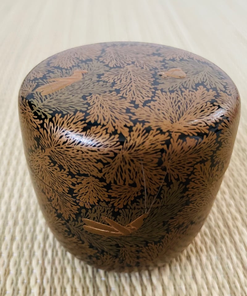 木製本漆　秋草金蒔絵　棗 美品】木製 漆塗 蒔絵 秋草虫図蒔絵 中棗 バッタ 鈴虫 黒/金