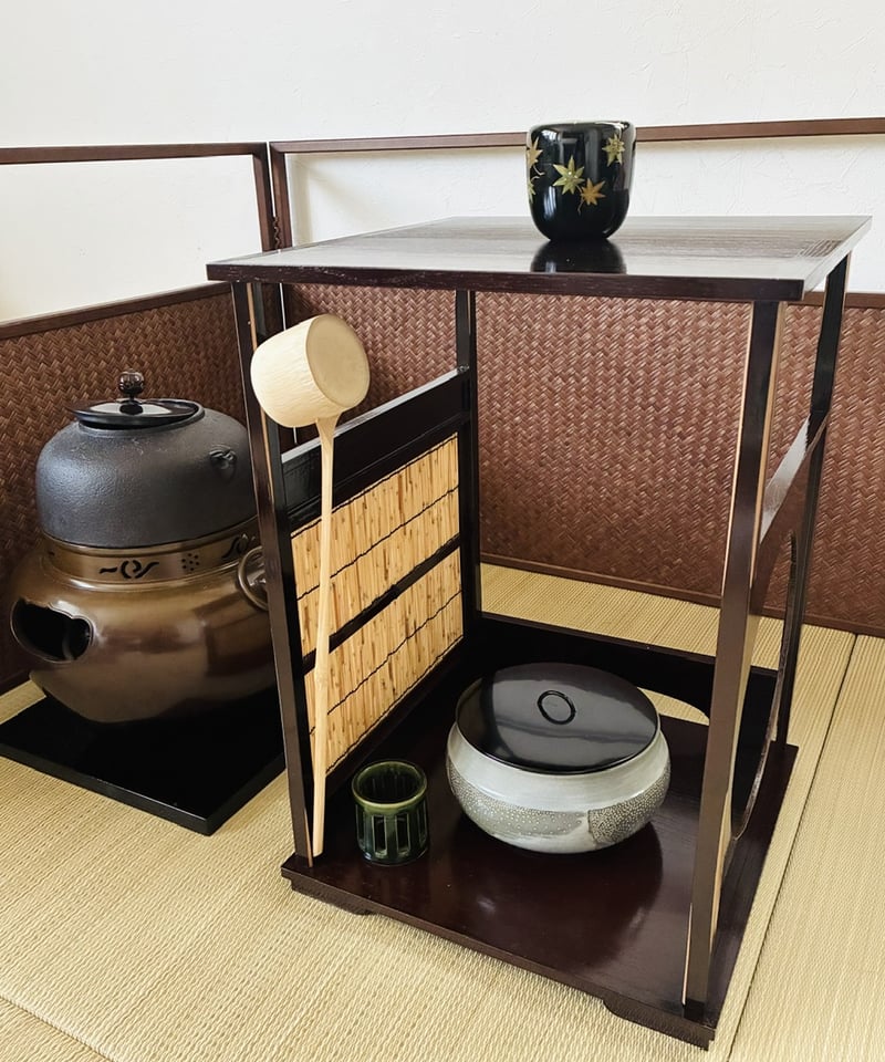 最終値下げ茶道具　吉野棚　組み立て式　美品 送料無料 茶道具/工芸/棚】組み立て式 吉野棚 園能斎好み 溜塗 | ginyoudo