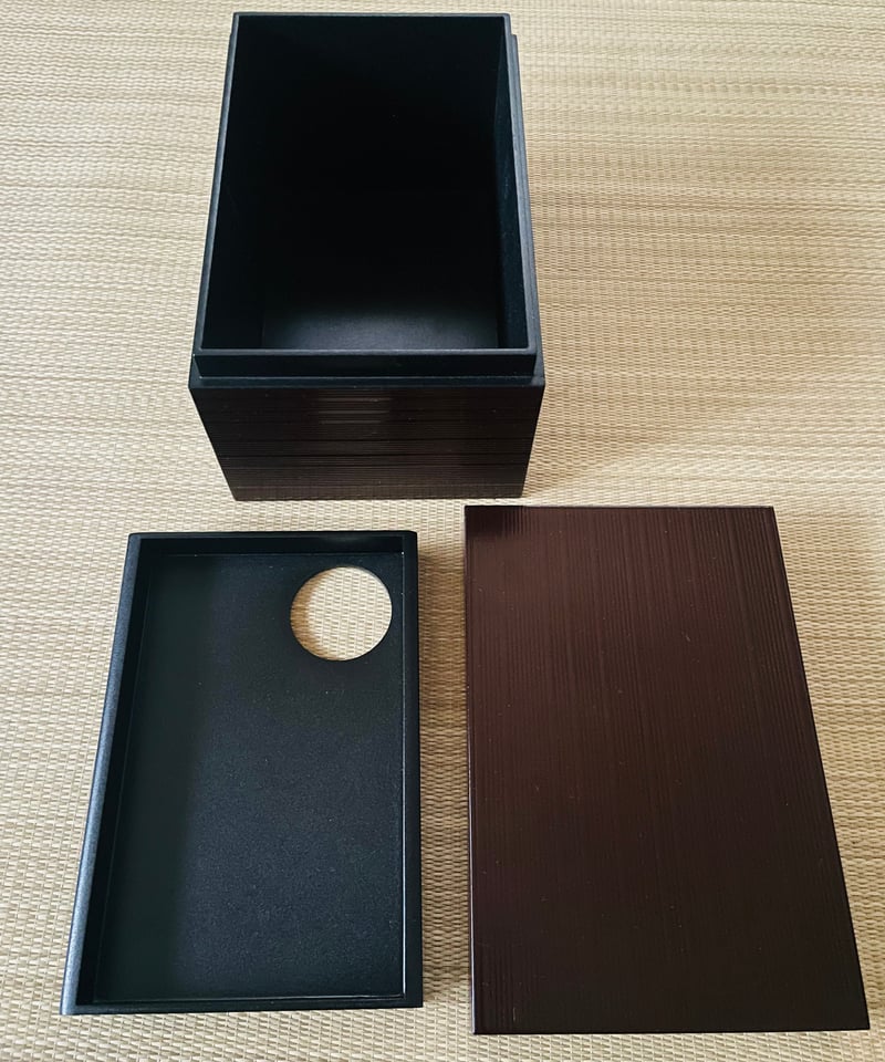美品 特価】利休茶箱 プラスチック製 溜 筋入 無地 茶箱 溜め塗り