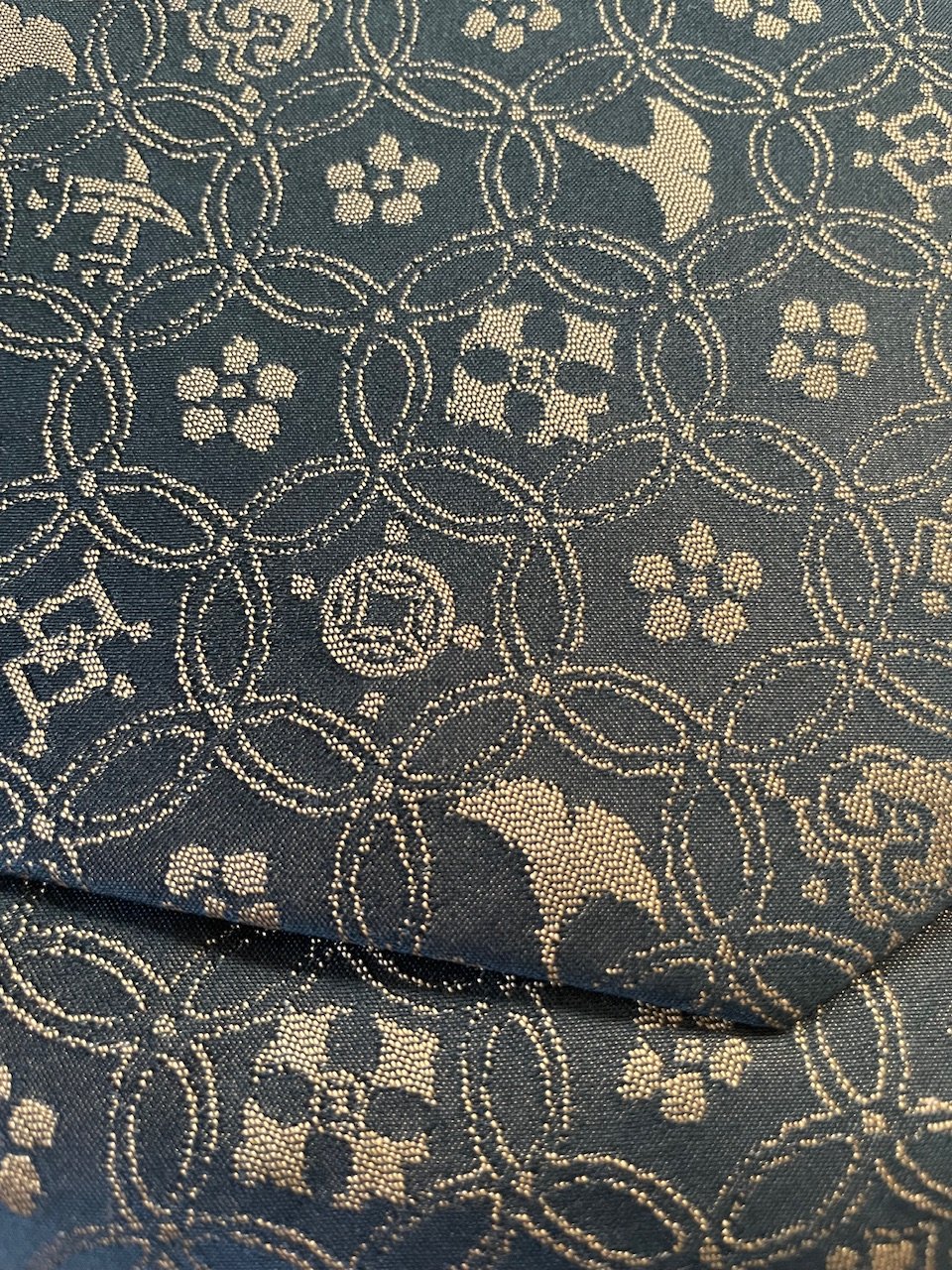 美品】龍村美術織物謹製 正絹 数寄屋袋 宗薫手銀杏文緞子 | ginyoudo