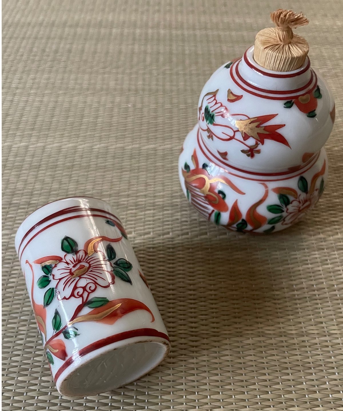 赤絵　振出＆茶巾筒　茶道具2点 美品】磁器製 赤絵 振出し茶巾筒セット | ginyoudo