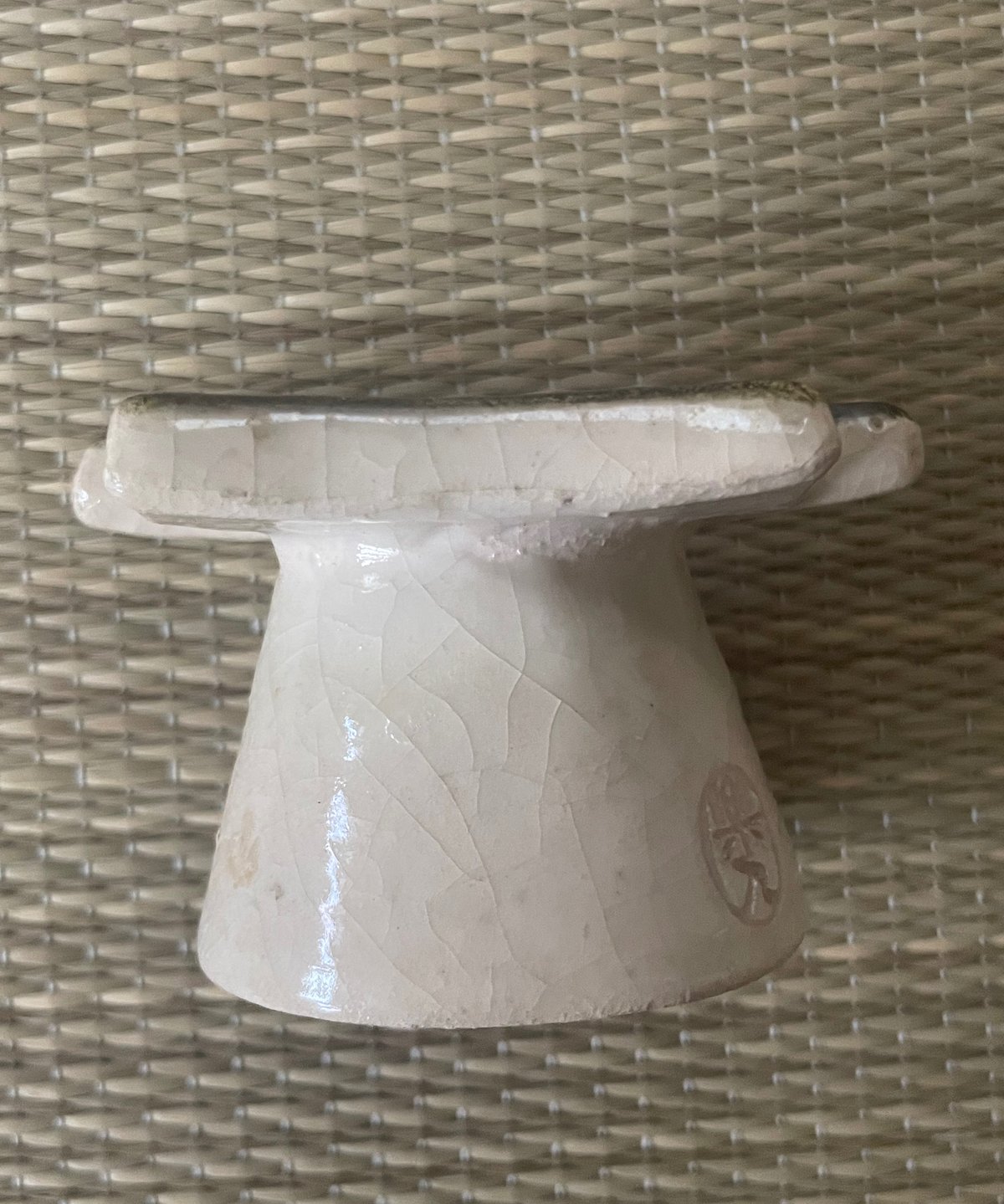 在銘美品】楽入造 白楽 八ツ橋に菖蒲 蓋置 | ginyoudo