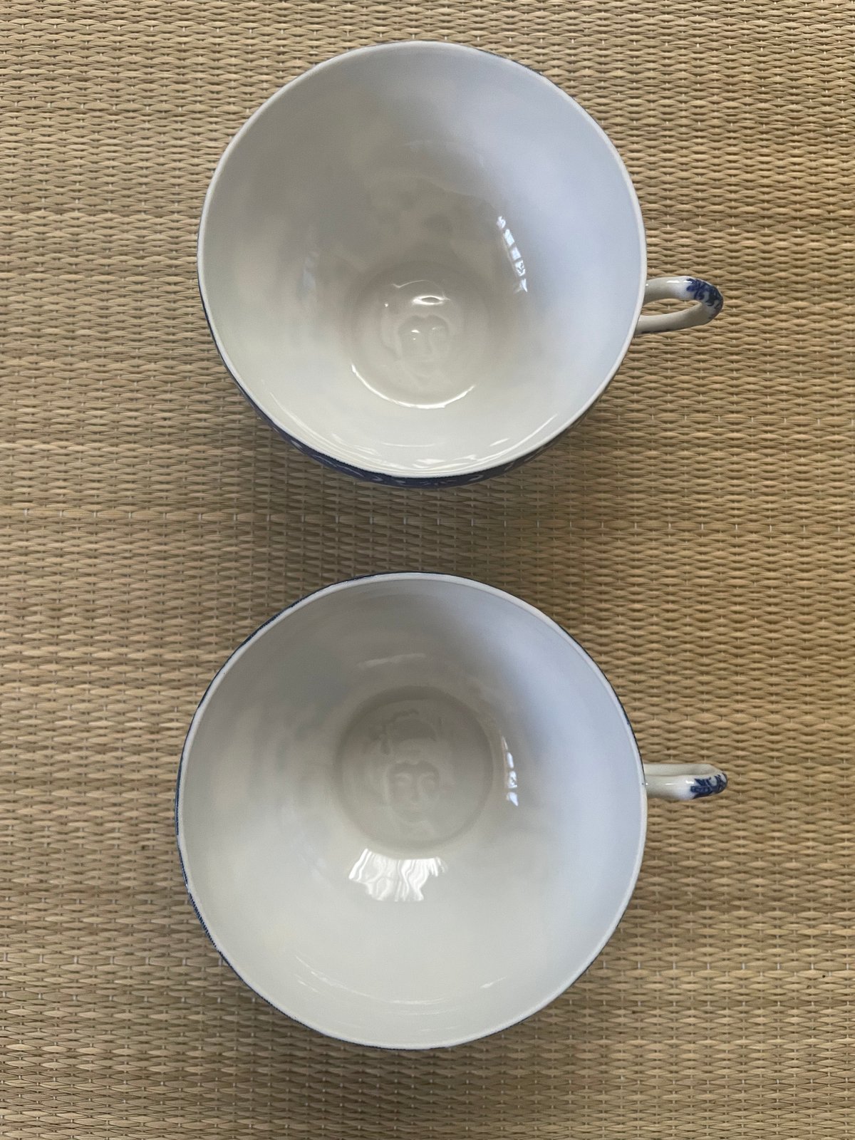 美品 同柄2客セット】日本特製 透かし芸者文様 エッグシェル 卵殻手