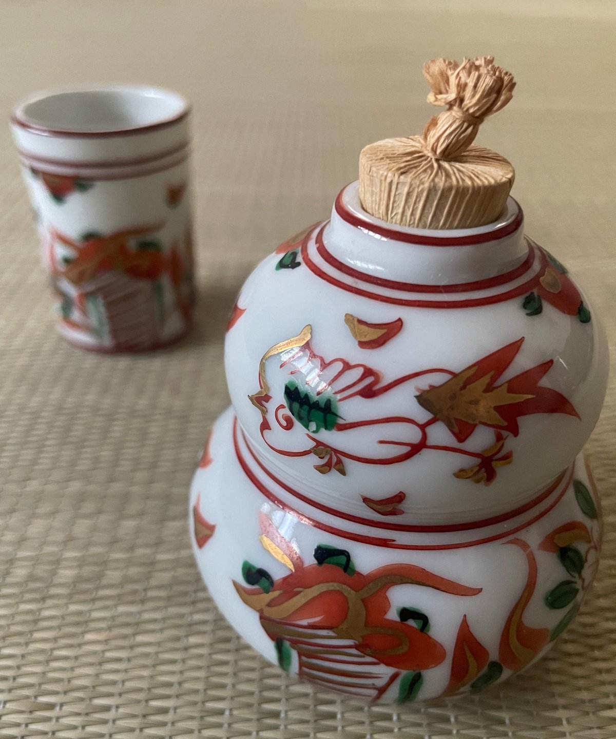赤絵　振出＆茶巾筒　茶道具2点 美品】磁器製 赤絵 振出し茶巾筒セット | ginyoudo