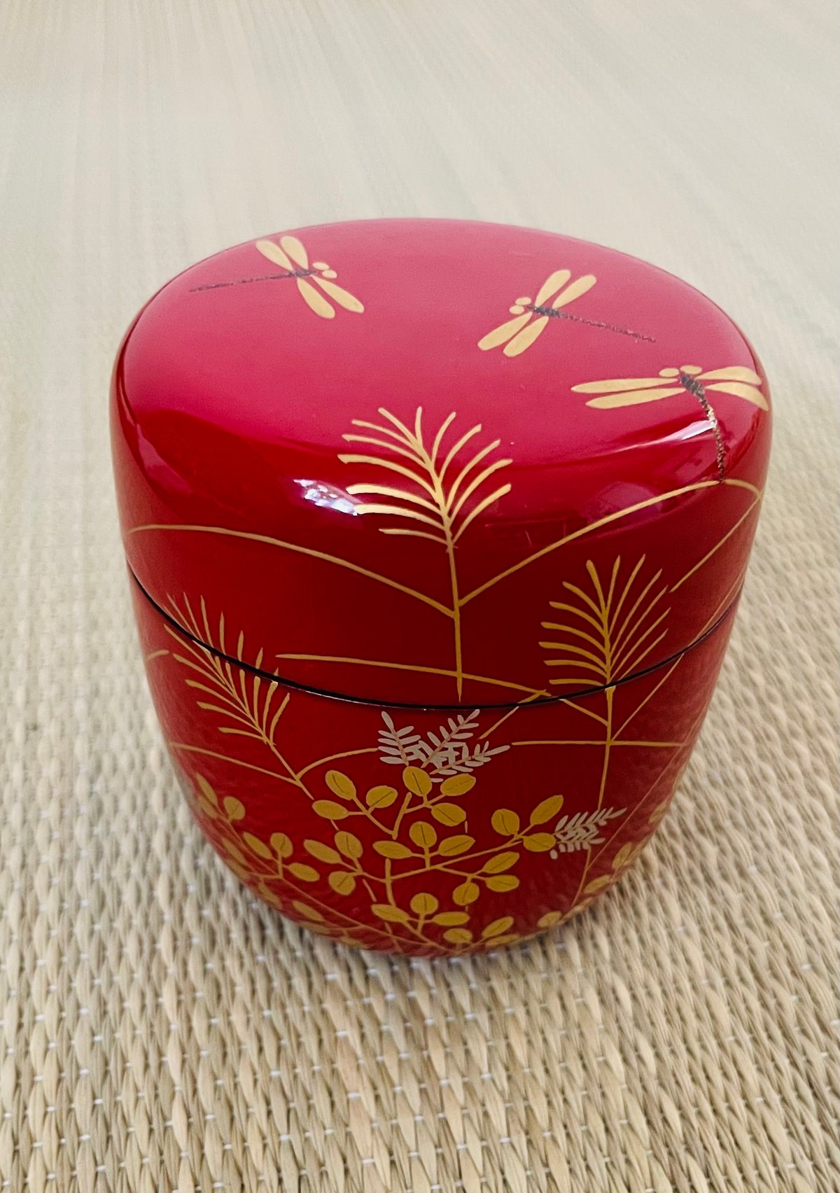 木製 漆塗り】トンボ秋草（芒とハギ）絵図 蒔絵 中棗赤 | ginyoudo