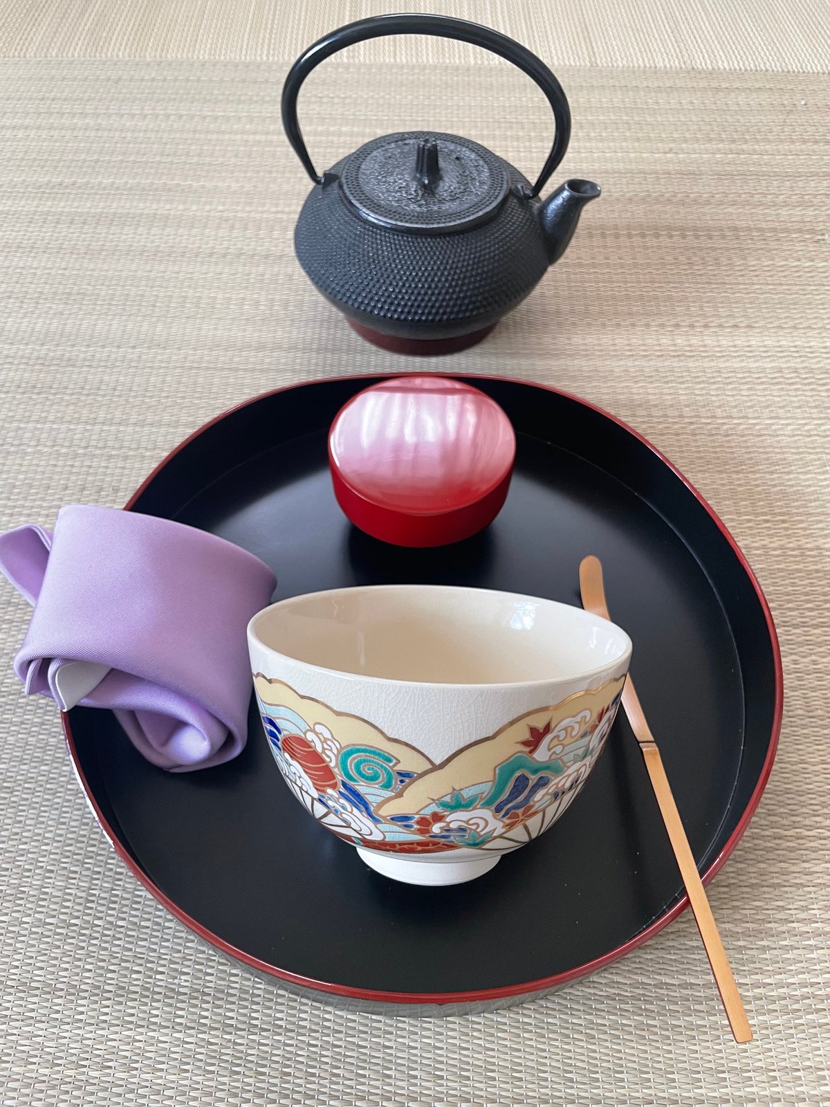 美品】加藤藤山造 在銘 陶印有 扇面貝 立波 桜紅葉 抹茶碗 | ginyoudo