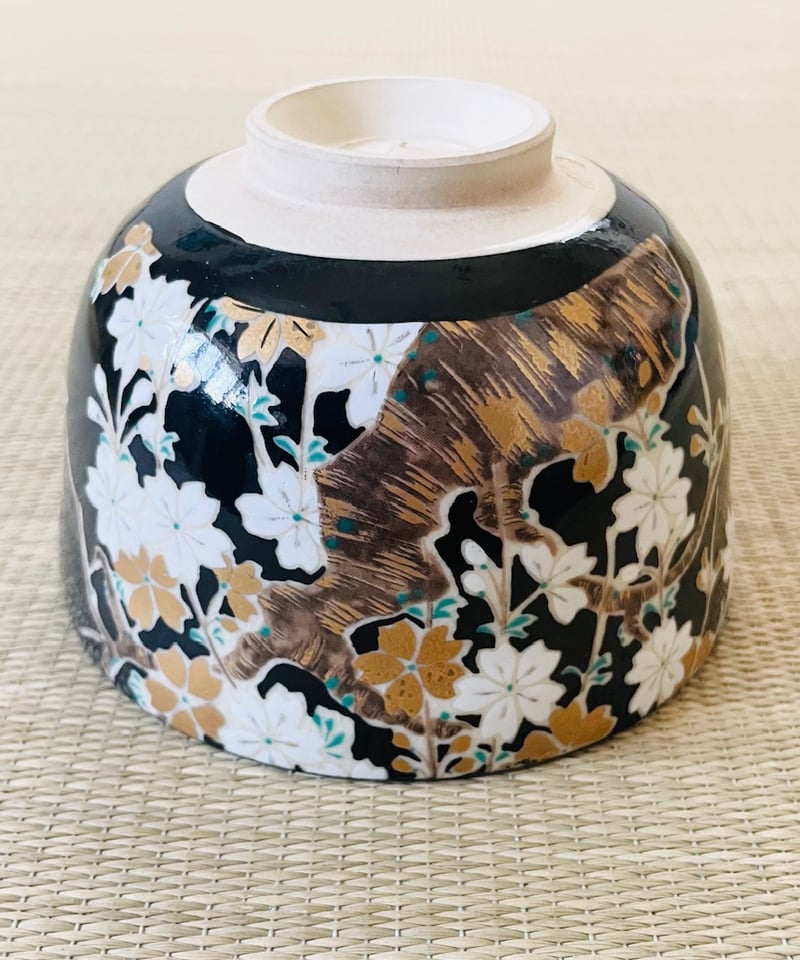 在銘 紙箱付】宮地英香 黒仁清 桜 さくら 茶碗 | ginyoudo