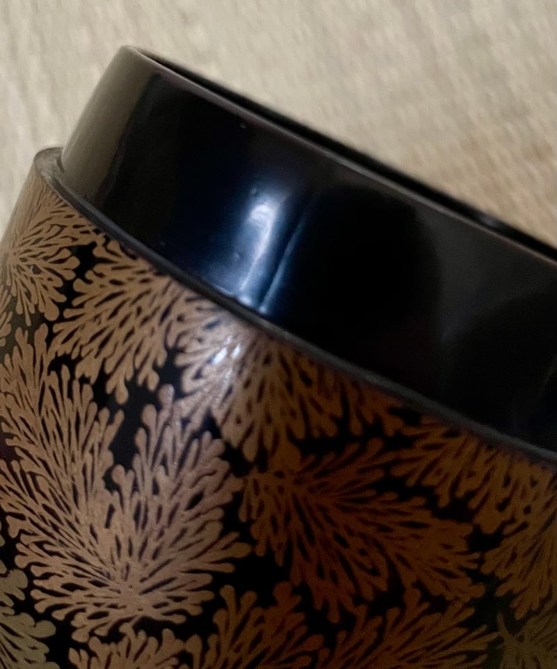 美品】木製 漆塗 蒔絵 秋草虫図蒔絵 中棗 バッタ/鈴虫 黒/金 | ginyoudo