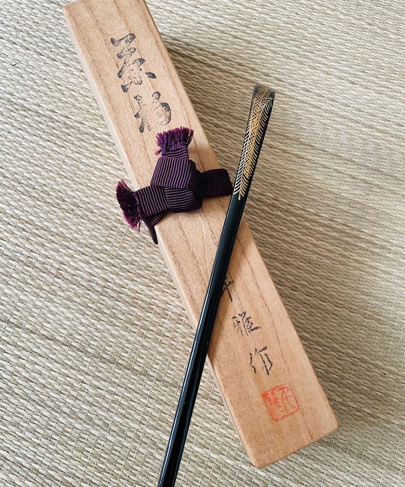 茶杓 金蒔絵 竹紋様　千雅作 共箱入り　輪島塗 桐共箱 ウコン布 栞付】輪島塗 千雅造 柳蒔絵 茶杓 | ginyoudo