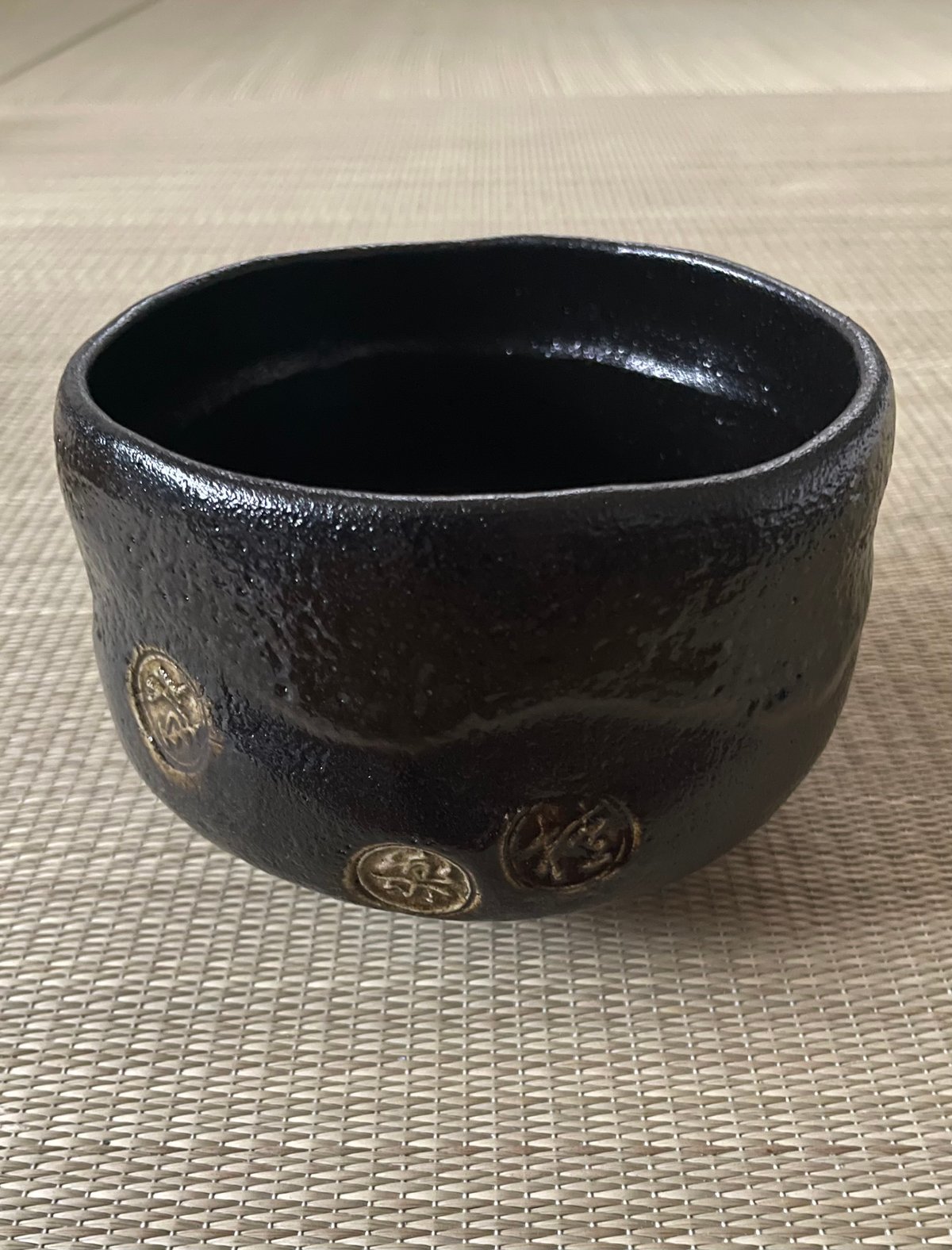 桂窯 数印 黒茶碗 道具 ] - 道具 京焼 桂窯造 数印黒茶碗（共箱） | ネット