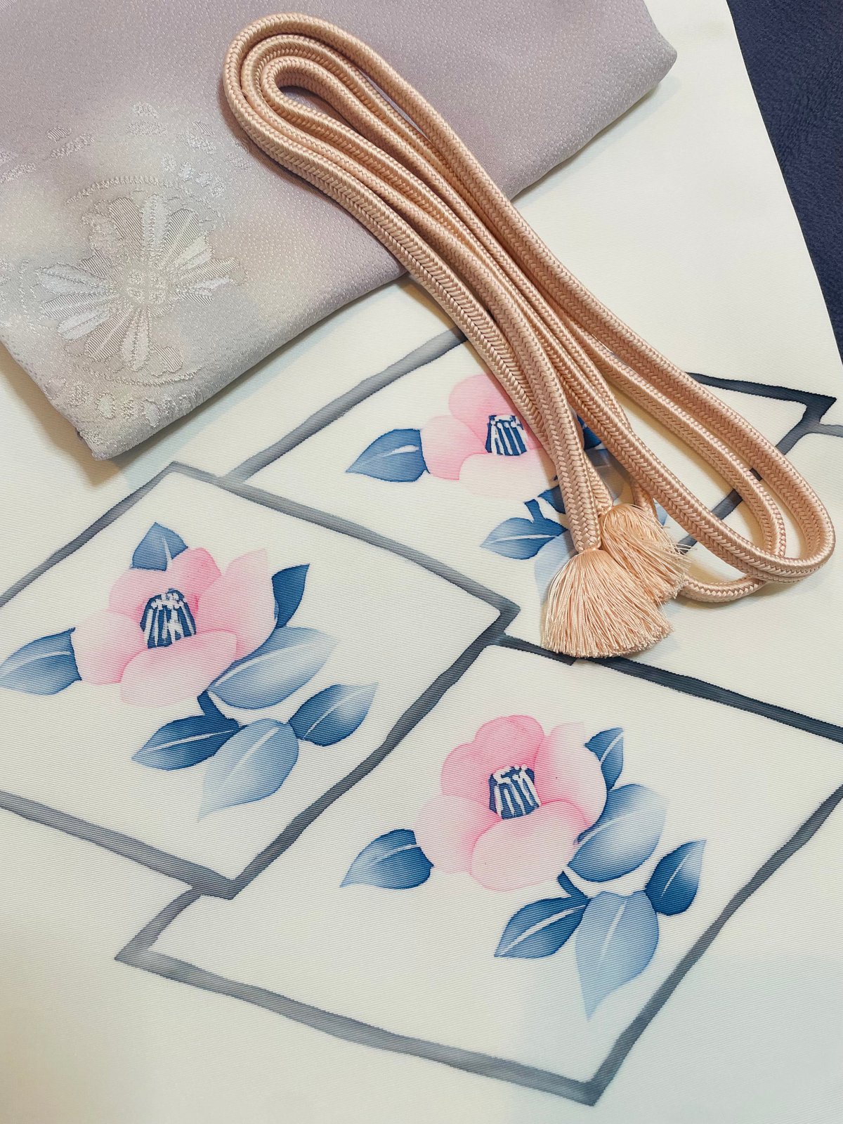 ［ 名古屋帯/塩瀬 ］正絹　紫みのピンク　ぼかし　椿　着物　小紋　無地 美品】正絹 椿に菱 塩瀬名古屋帯 白 | ginyoudo