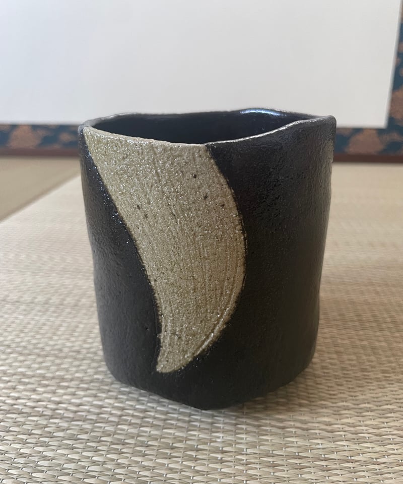 伊東桂楽　空中作写 寒月茶碗　共箱　茶道具　筒茶碗　楽焼　京都　桂窯 筒茶碗 空中写 寒月 茶器＆茶道具 抹茶碗 - Sazen Tea