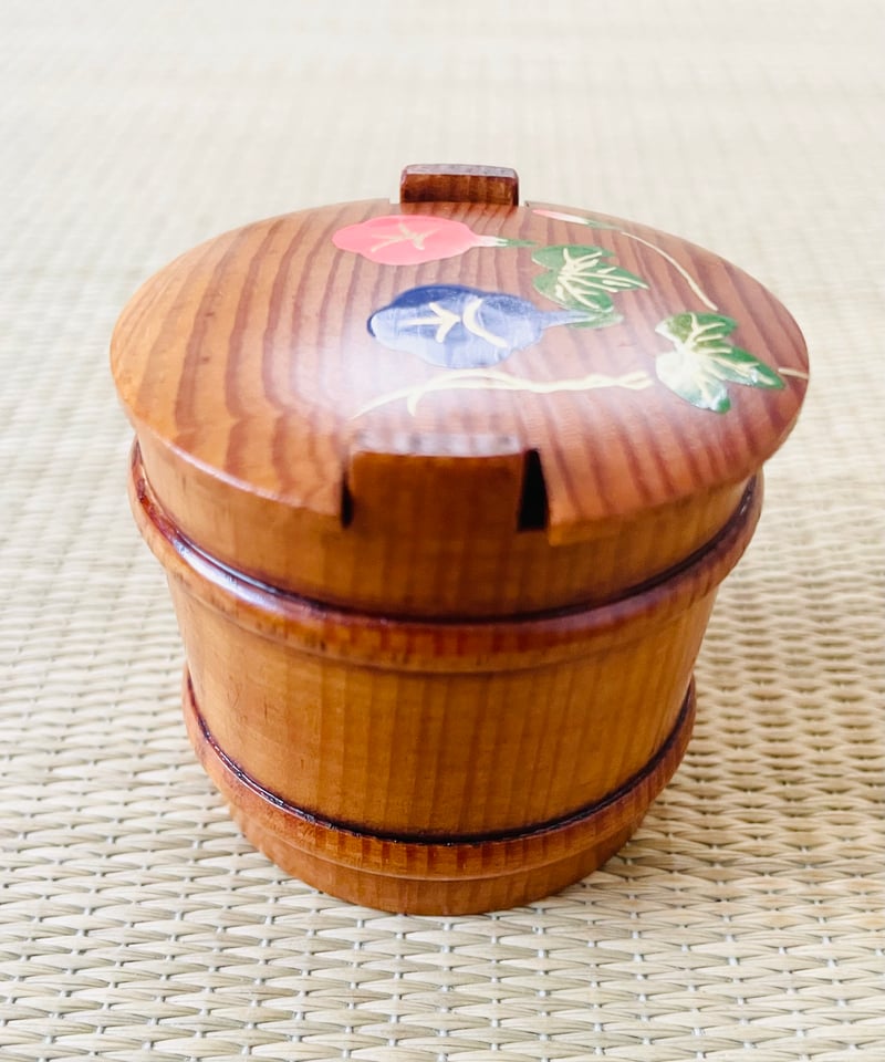 美品】紙箱付き 谷川真斎造 拭き漆 朝顔蒔絵 桶型香合 | ginyoudo