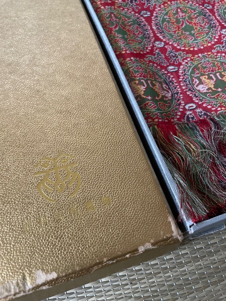 【新品未使用】龍村美術織物 円文白虎朱雀錦 テーブルセンター 4号 経錦 新品未使用】龍村美術織物 円文白虎朱雀錦 テーブルセンター 4号