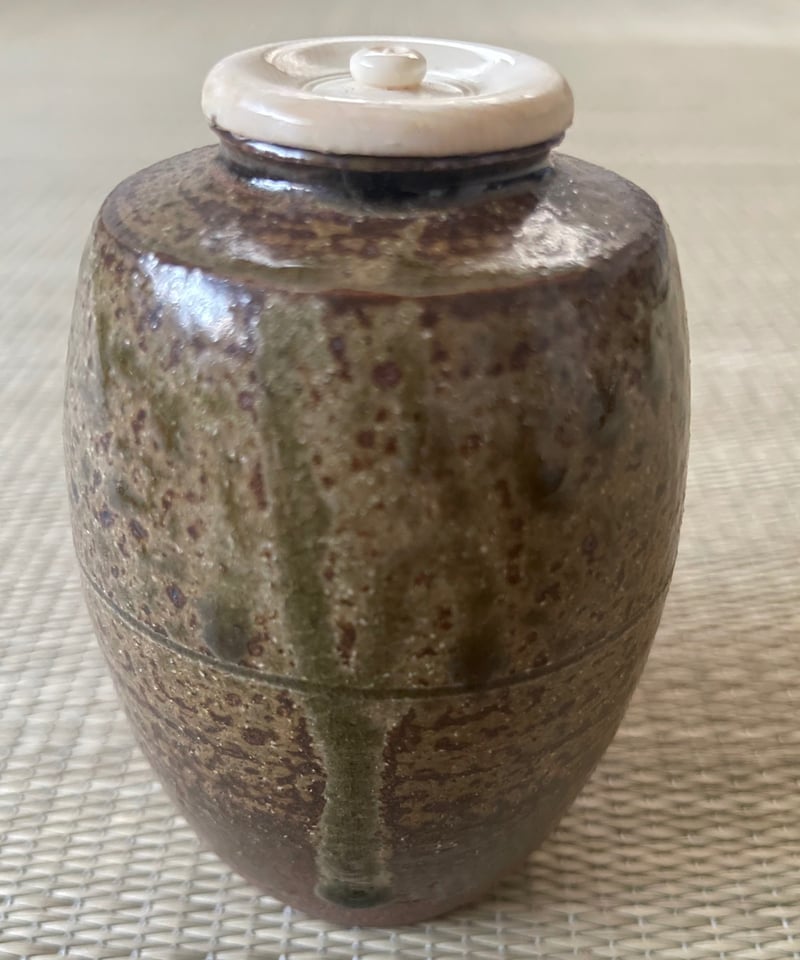 丹波茶入 森本丹山 造 仕覆 二重蔓牡丹 三雲屋緞子 共箱 肩衝茶入 茶入