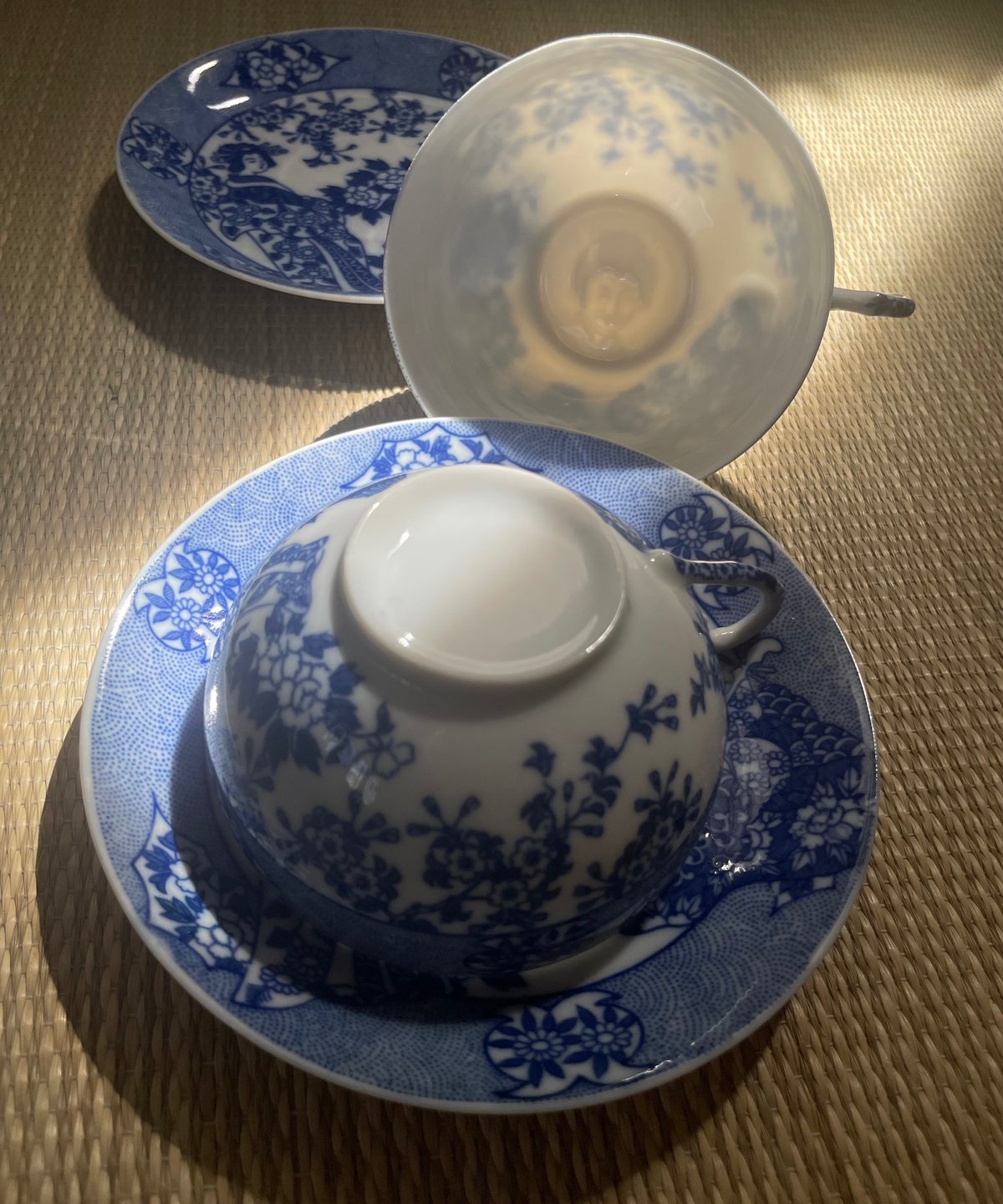 美品 同柄2客セット】日本特製 透かし芸者文様 エッグシェル 卵殻手