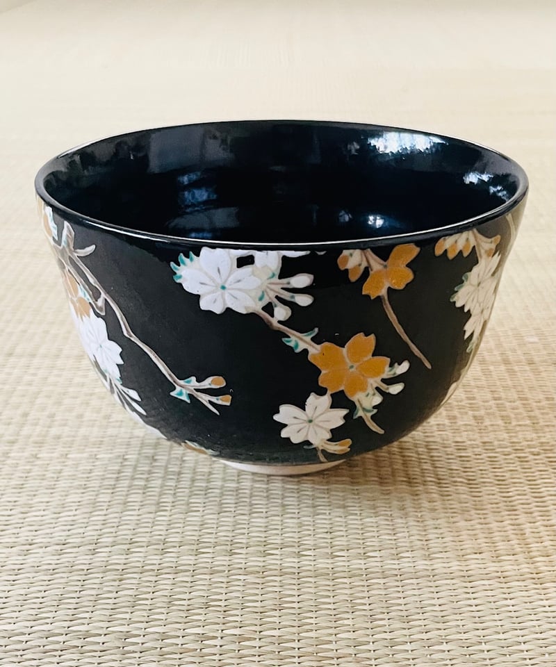 在銘 紙箱付】宮地英香 黒仁清 桜 さくら 茶碗 | ginyoudo