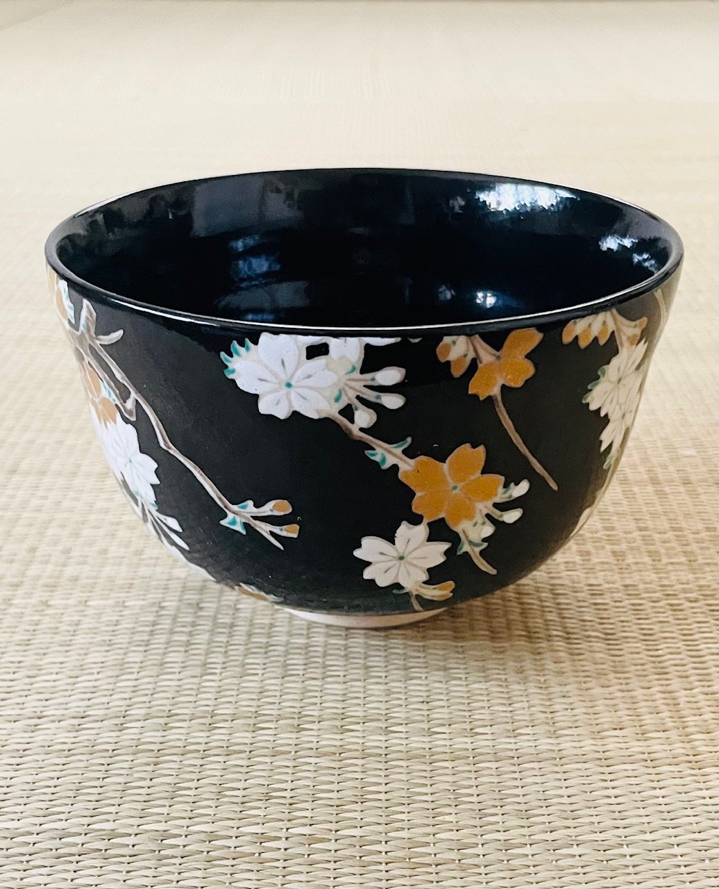 在銘 紙箱付】宮地英香 黒仁清 桜 さくら 茶碗 | ginyoudo