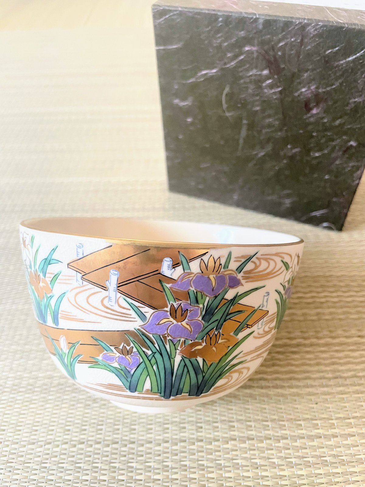 美品 在銘 紙箱付】瑞豊造 燕子花に八ツ橋図 茶碗 | ginyoudo