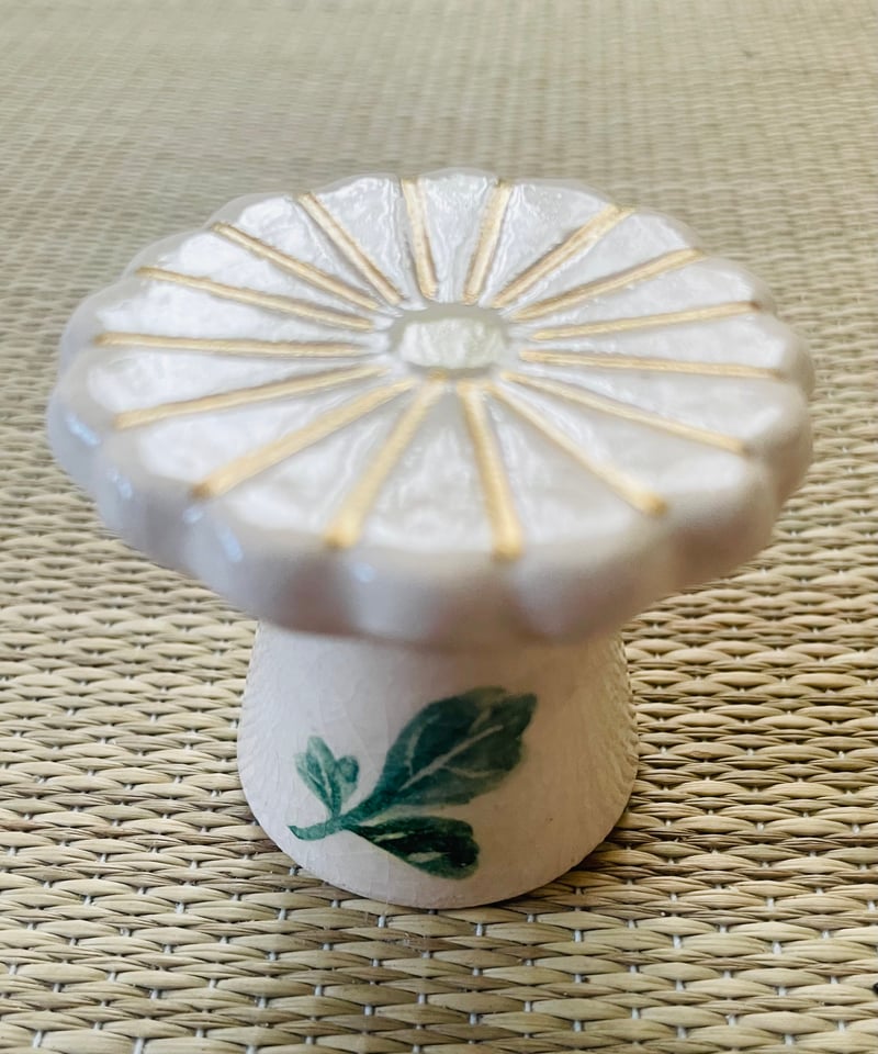 美品 在銘 桐箱ウコン布有】北野焼 㐂久蓋置 菊蓋置 | ginyoudo