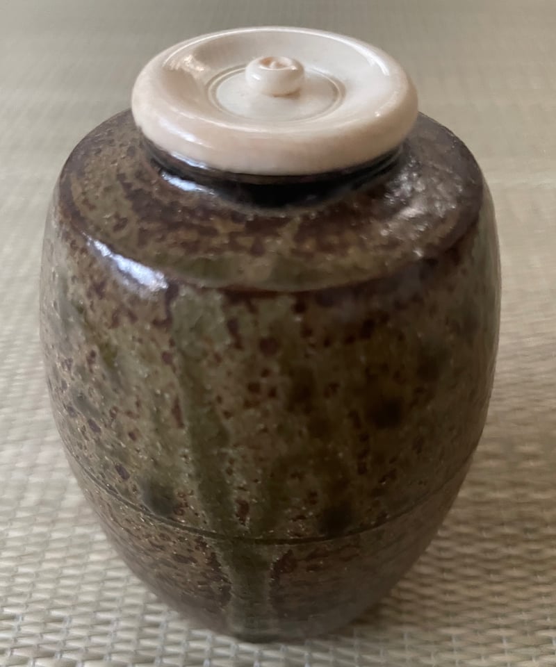 美品】在銘 尾中 丹波焼 肩衝 茶入れ 天然蓋 荒磯緞子 | ginyoudo