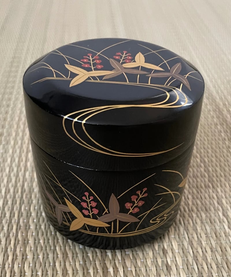 美品】雪吹棗 ふぶき薄茶器 沢瀉に流水蒔絵 黒 金 | ginyoudo