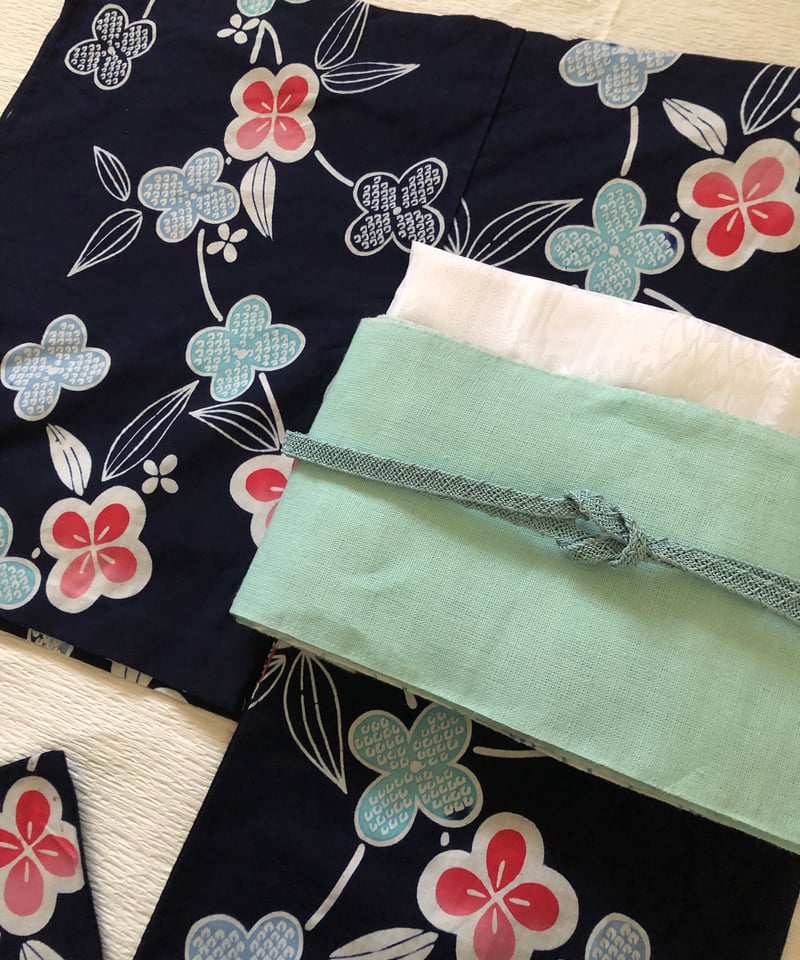 手縫い/本型染め】つゆくさ 小花文様 浴衣 紺 白 | ginyoudo