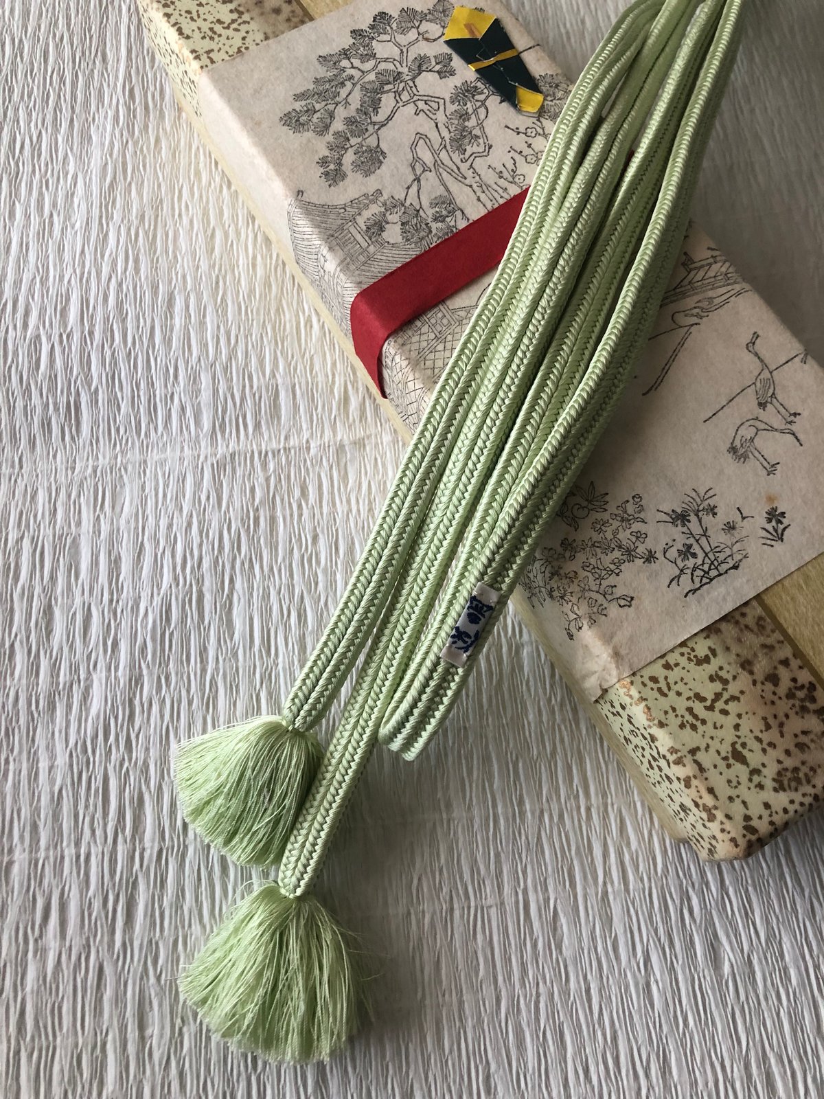美品 タグ付き】道明 冠組 帯締め 裏柳 白緑 | ginyoudo