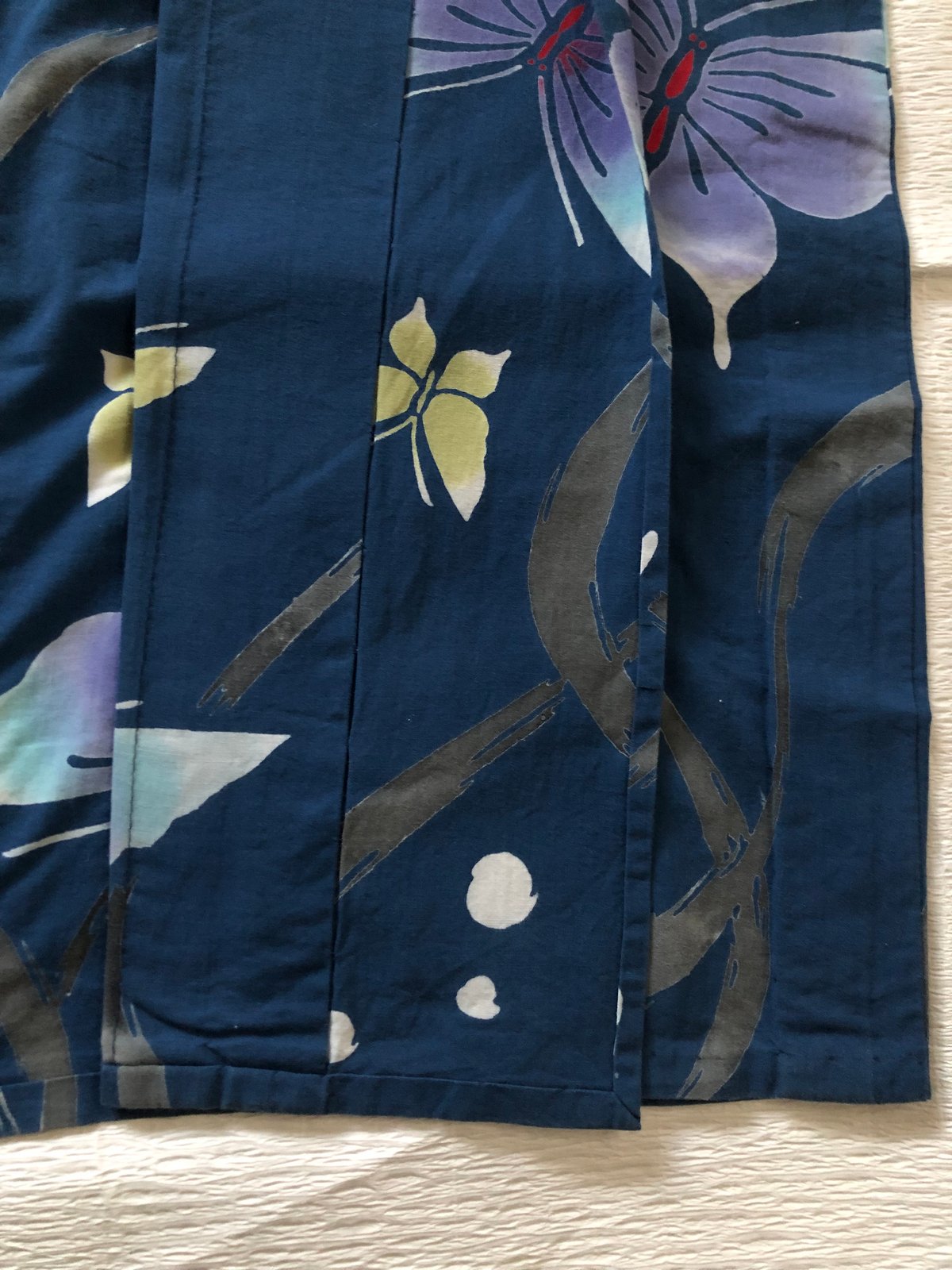 未使用保管品　注染浴衣　綿浴衣　蝶 注染/本型染め 浴衣】さんび 荒川 蝶文様 浴衣 | ginyoudo