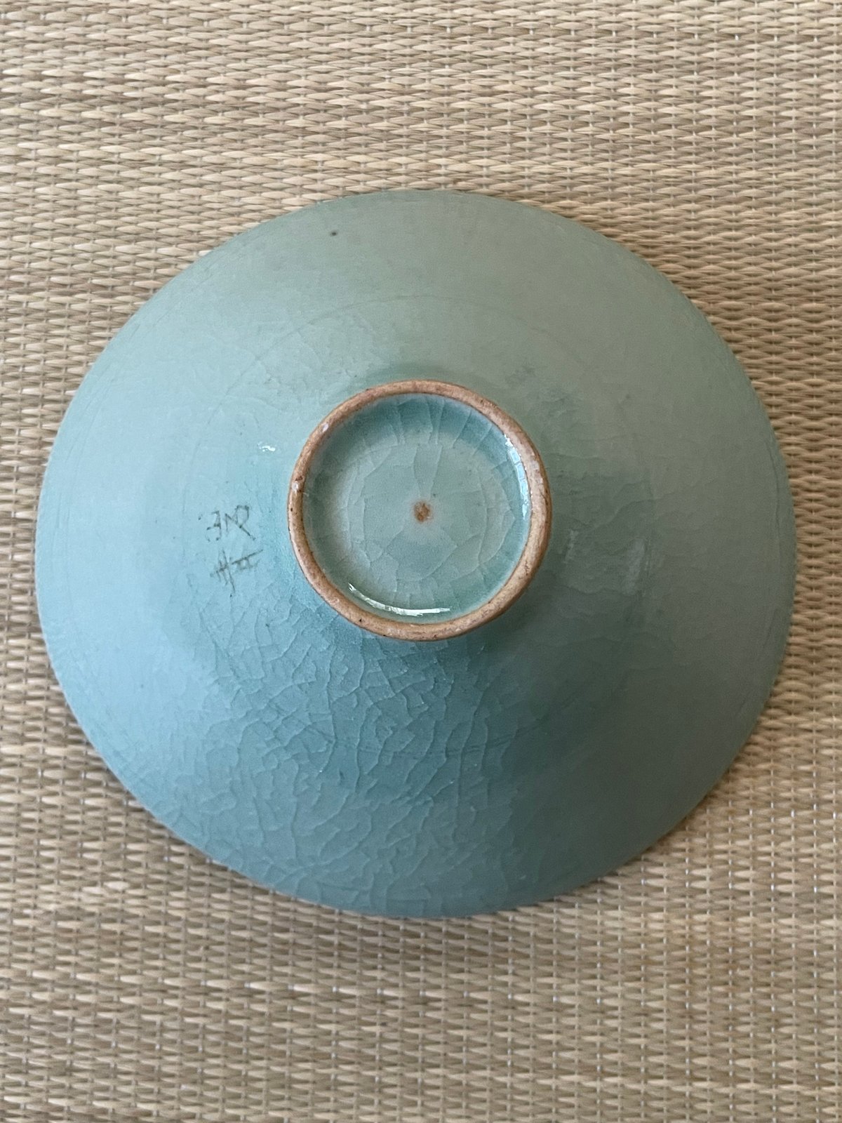 美品 桐共箱付】沙音窯 松月 金鐘浩造 高麗青磁 平茶碗 | ginyoudo