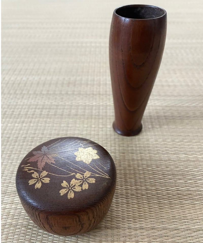 美品】 利休茶箱/茶筅筒平棗セット 花筏に竜田川と銀杏 桐製 茶箱