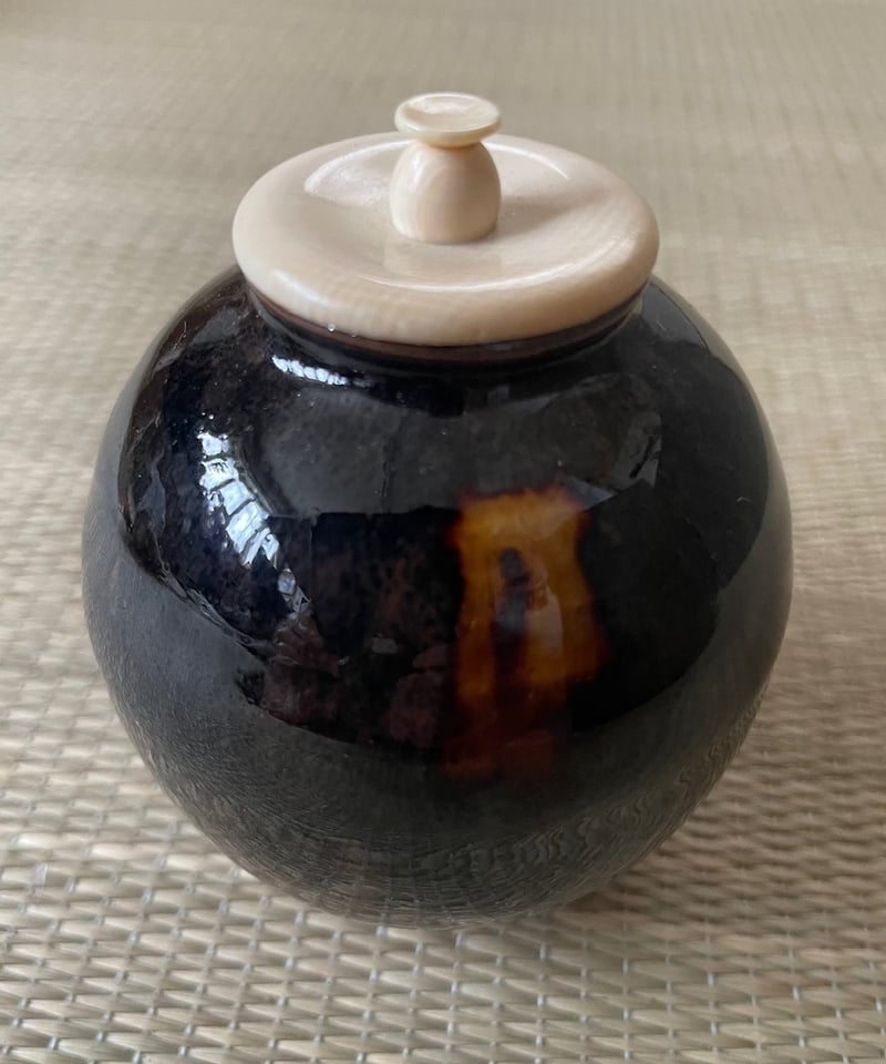 桐共箱付】山口茂造 極美品 茶道具　瀬戸焼　文琳茶入　仕覆付　共箱　V　9496 仕覆付き 仕覆付き 雨龍間道 文琳茶入 瀬戸 工芸品