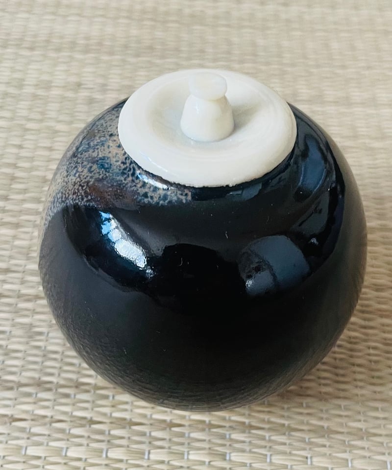 Y3733-2 茶道具 中村陶六 大海茶入　さ 美品 紙元箱 仕覆栞付】渦金襴 仕覆付 中村陶六造 文林茶入れ | ginyoudo