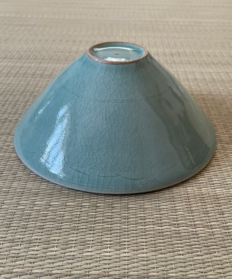 美品 桐共箱付】沙音窯 松月 金鐘浩造 高麗青磁 平茶碗 | ginyoudo