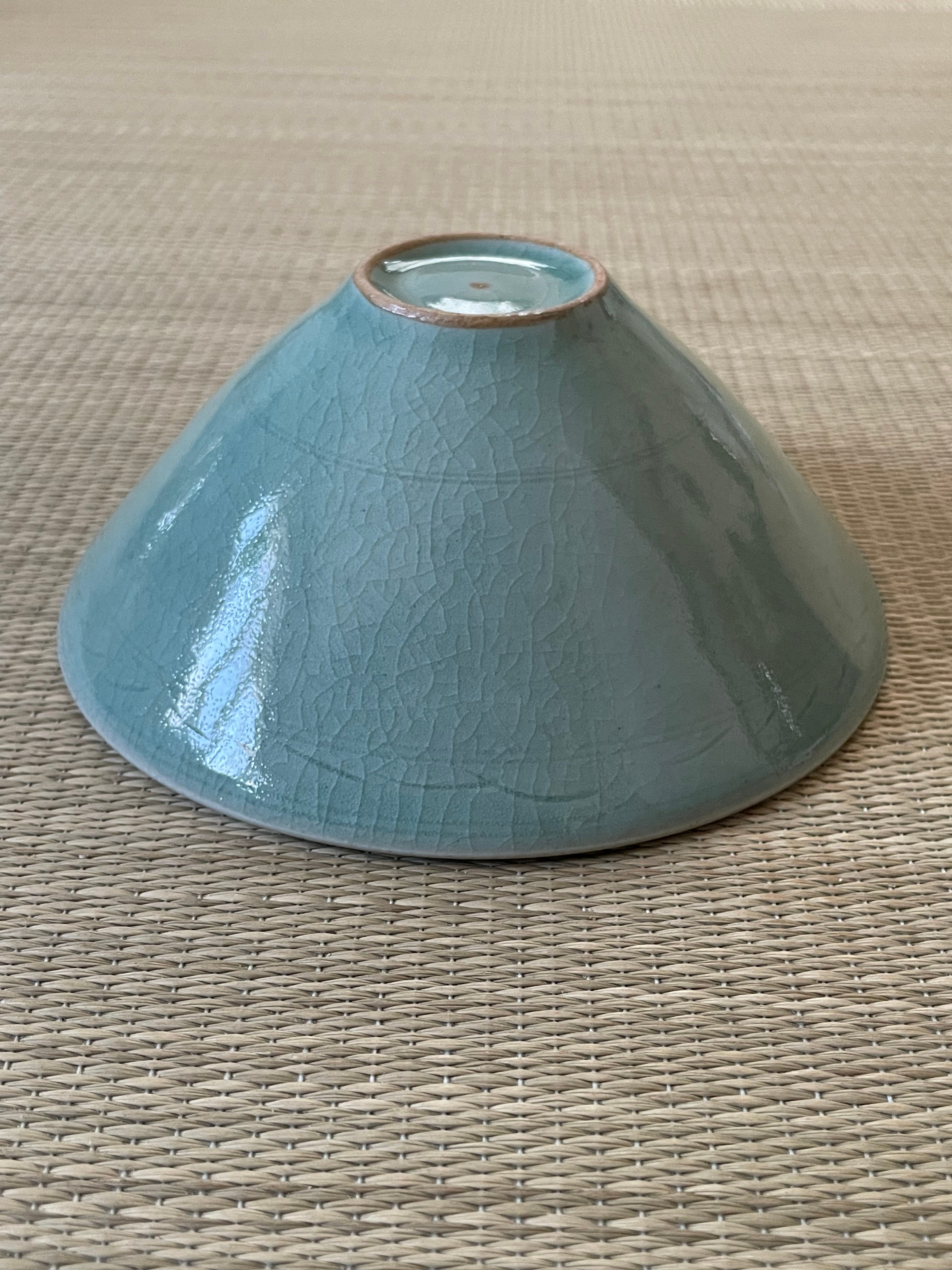 美品 桐共箱付】沙音窯 松月 金鐘浩造 高麗青磁 平茶碗 | ginyoudo