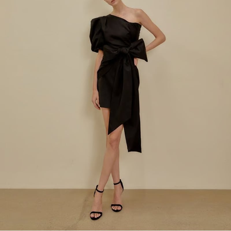 ワンショルダー アシンメトリーパーティードレス アシンメトリーワンショルダードレス | EMIIN