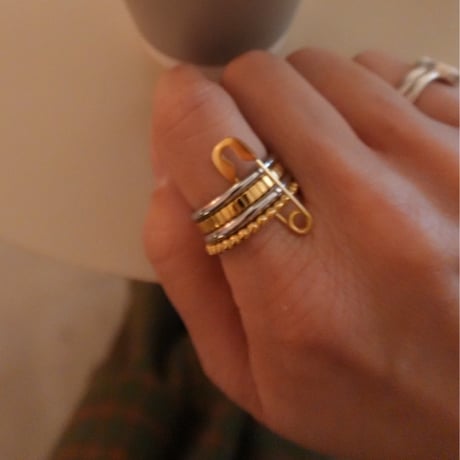 Quadruplet  ring