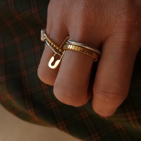 Quadruplet  ring