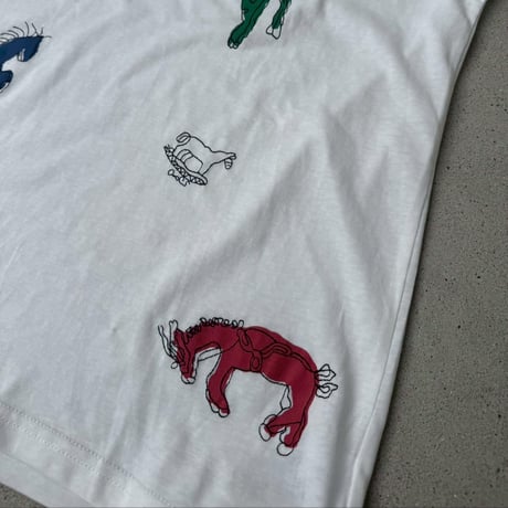 horse T