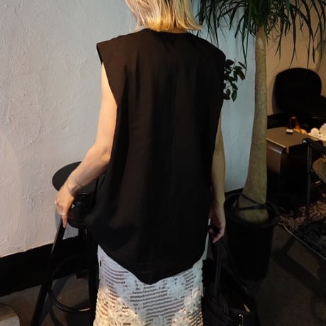 light gilet