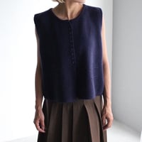 buttons  vest