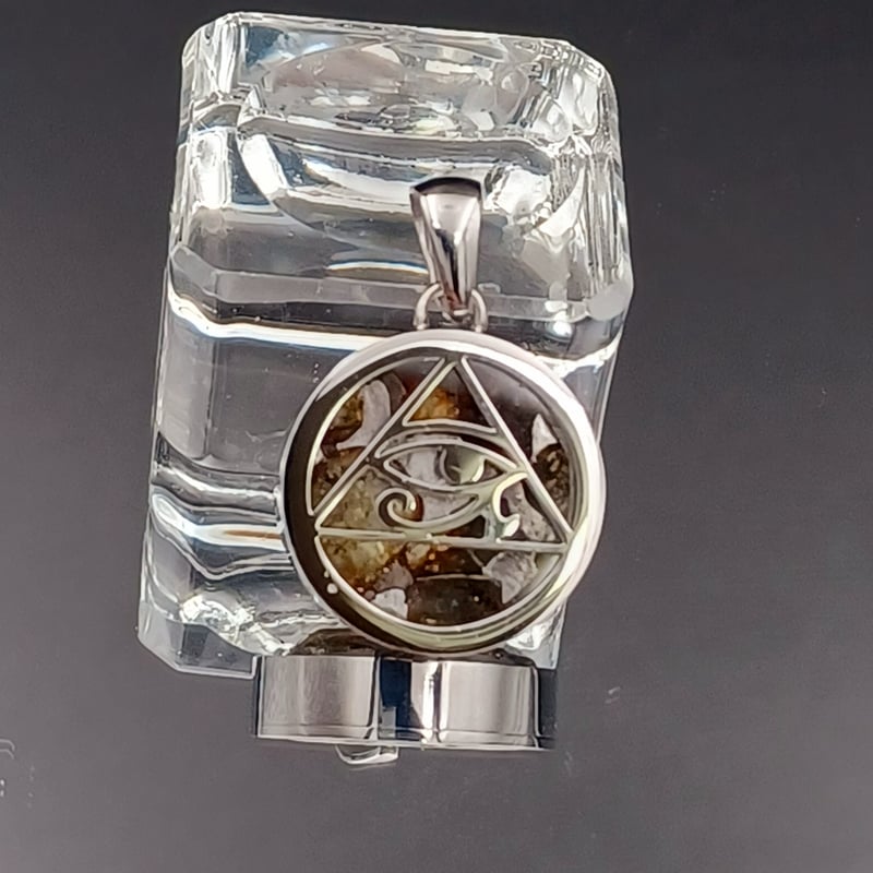 限定1【魔導具】『ホルス 月の天眼と星辰の楔』～パラサイト隕石