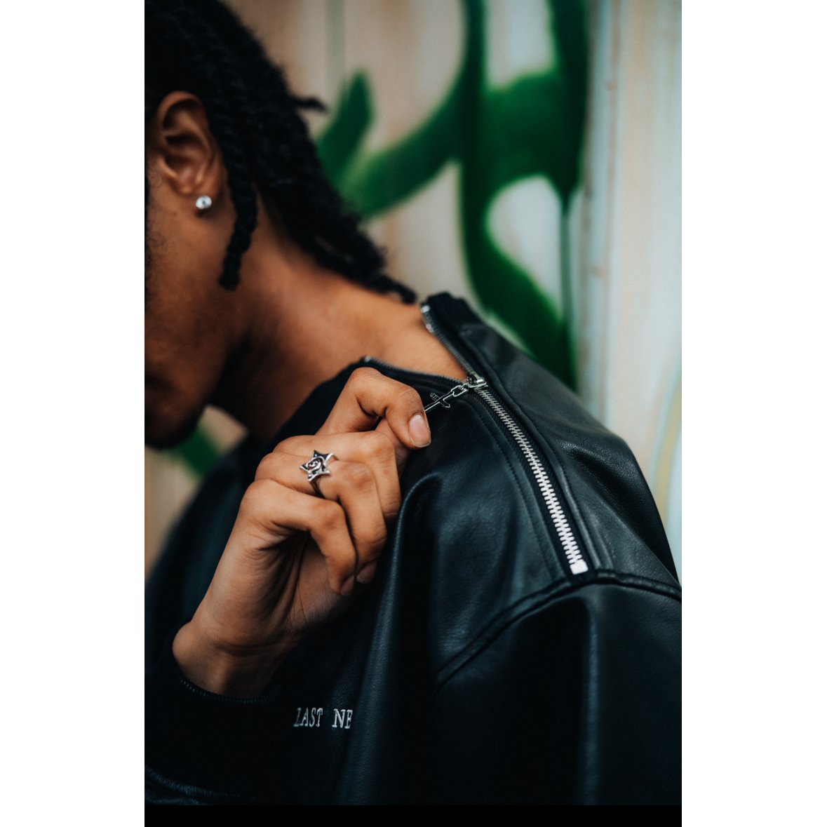 LAST NEST /leather crewneck | OTHELLO FUKUOKA