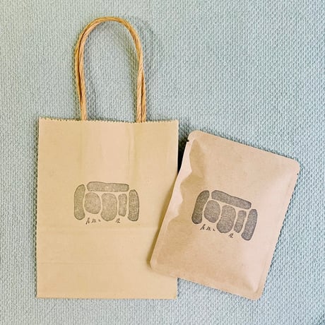 贈り物用 紙袋（屋根と壁ロゴスタンプ入り）