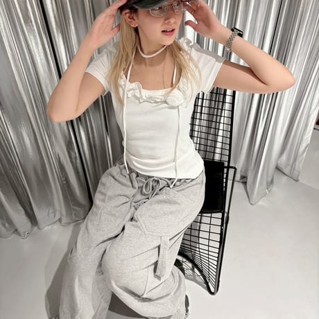 frill round neck rose string top